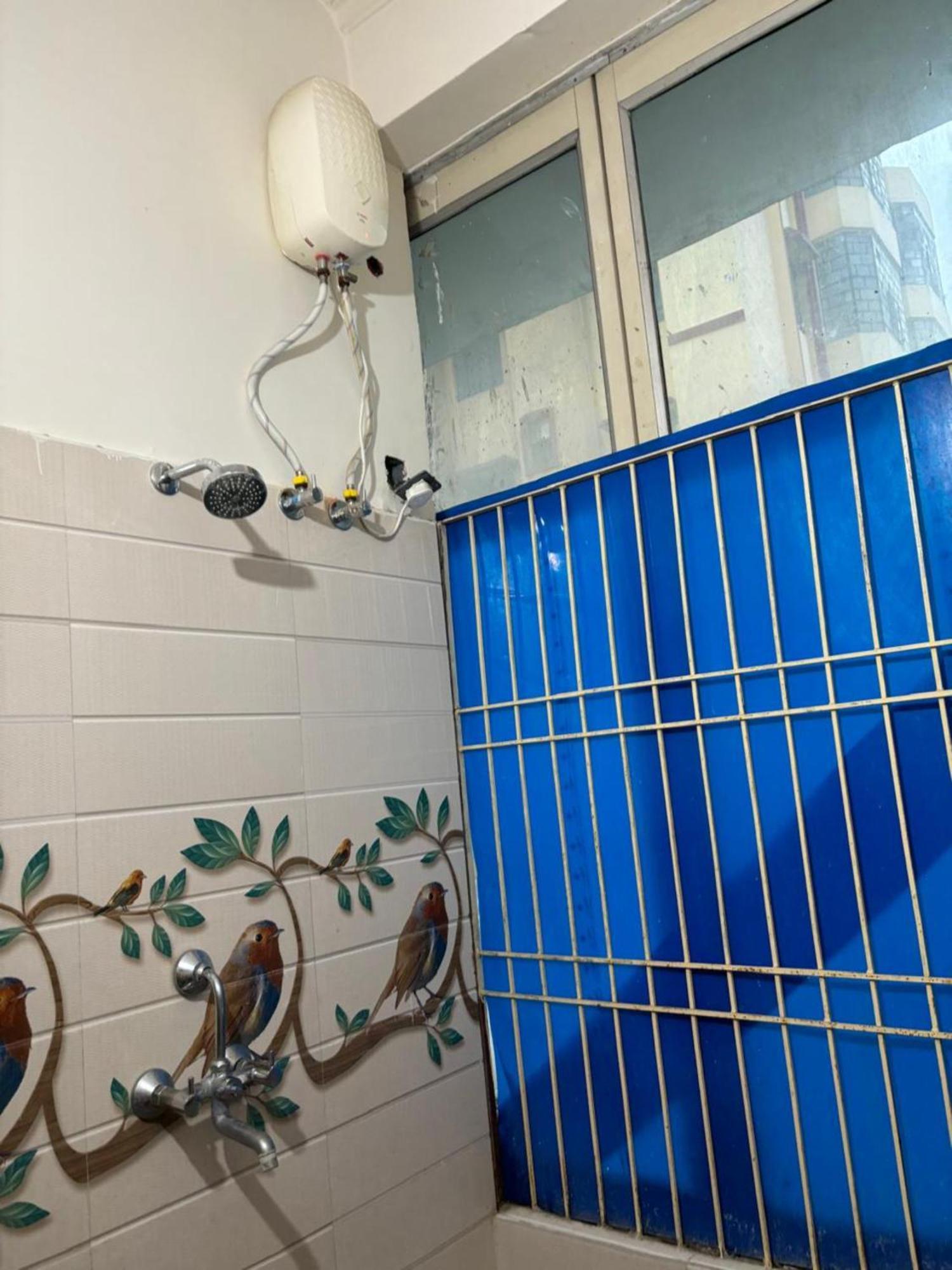 Goroomgo Varanasi Paradise Varanasi - Parking & Restaurant Available - Perfect Location And Comfortable Room Exterior foto